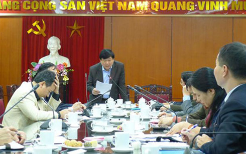 Ông Nguyễn Thế Kỷ chủ trì một cuộc họp  Ban Giám đốc Trung tâm Báo chí Đại hội XII của Đảng